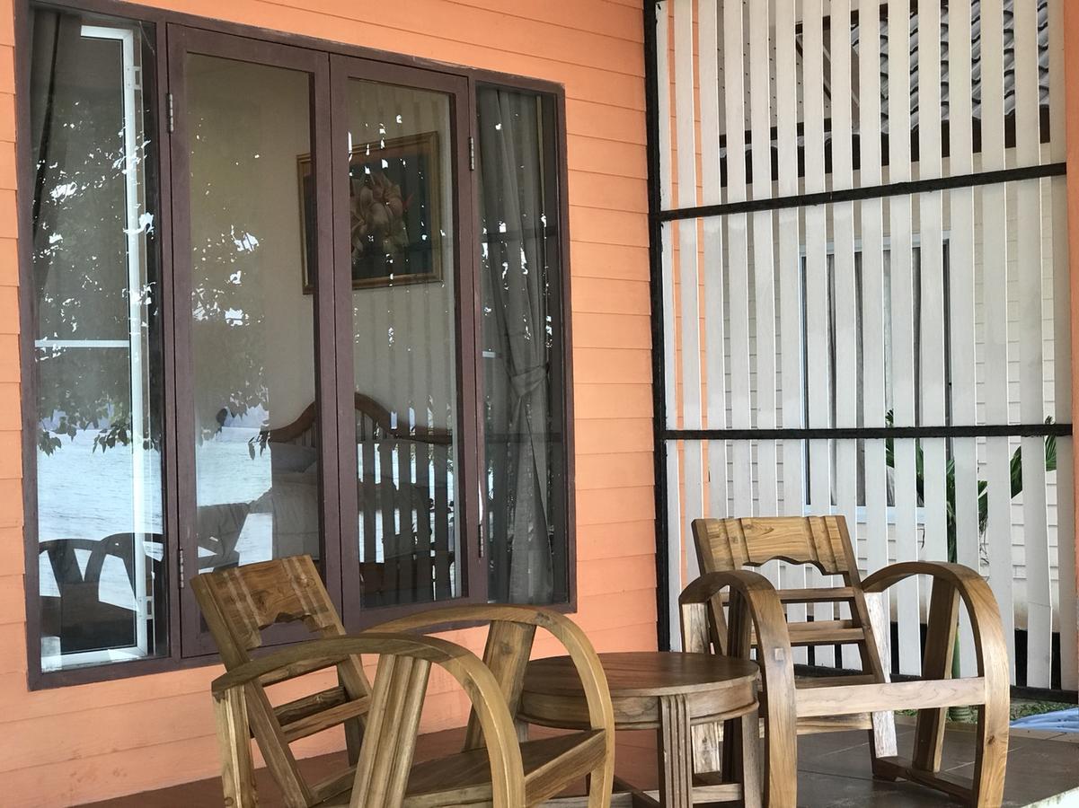 Paradise Beachfront Bungalows Hotel Koh Kradan Luaran gambar
