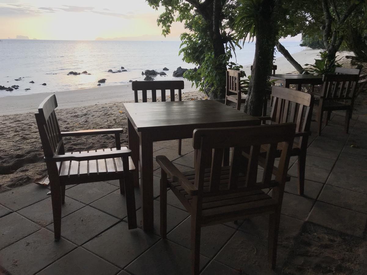 Paradise Beachfront Bungalows Hotel Koh Kradan Luaran gambar